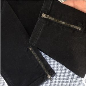 Authentic women's Zara skinny fit cargo pants [w/ ankle zippers]